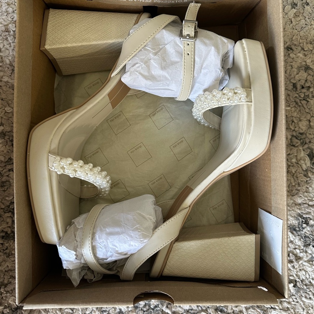 Dolce Vita Alesia Vanilla Pearls